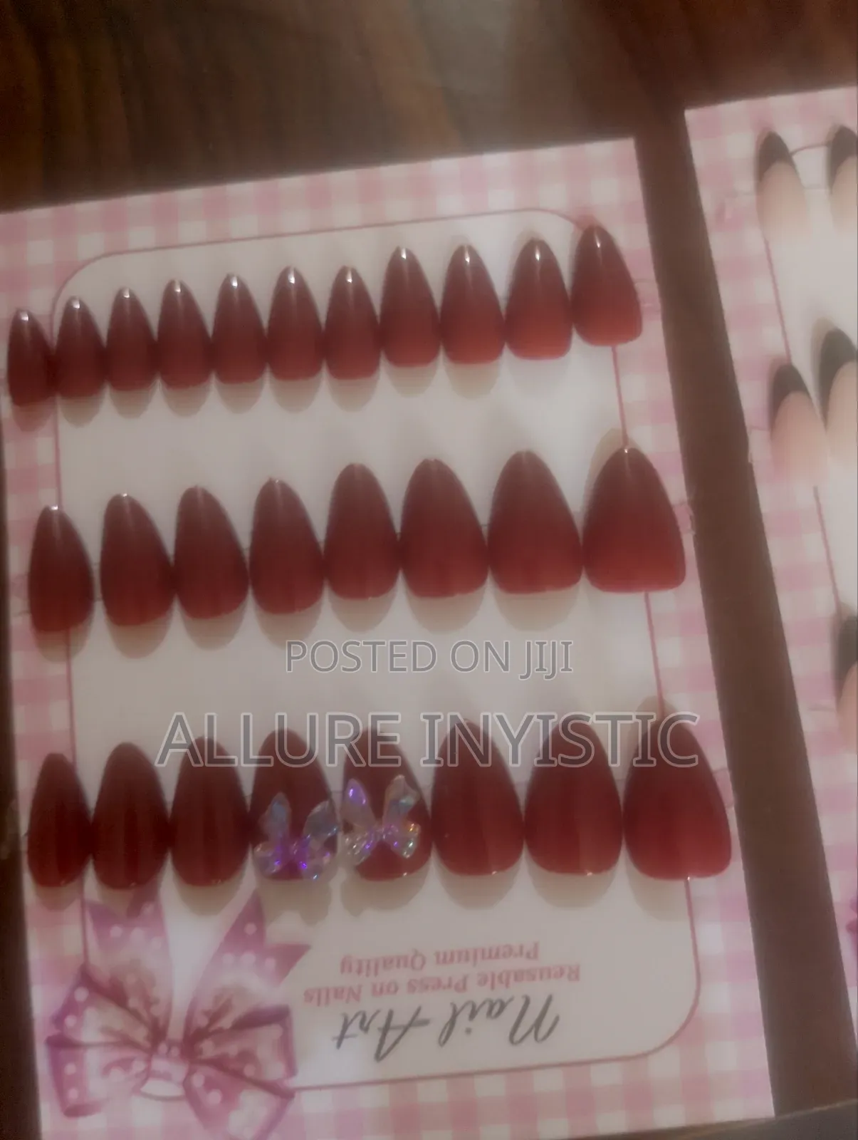 Luxury Press-on Nails Durable and Affordable
