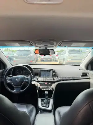 Hyundai Elantra 2017 Silver