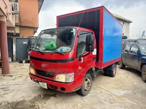 Toyota Dyna 200 Container Box 3rz Injector Engine