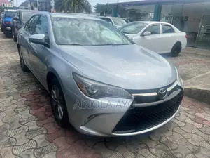 Toyota Camry 2017 Silver