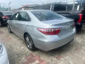 Toyota Camry 2017 Silver