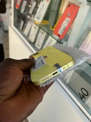 Apple iPhone 14 128 GB Yellow