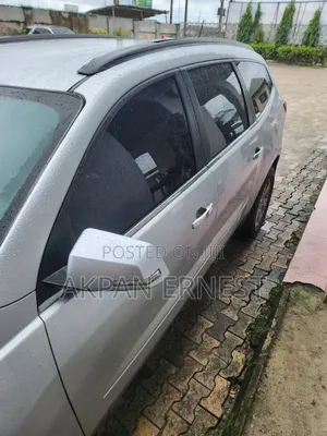 Chevrolet Traverse 2012 Silver