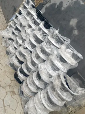 Brand New Rims for Newer Model for Ride Such Highlander Benz .Etc