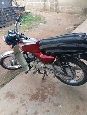 Bajaj Boxer 2024 Red