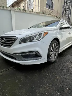 Hyundai Sonata Limited 4dr Sedan (2.4L 4cyl 6A) 2015 White