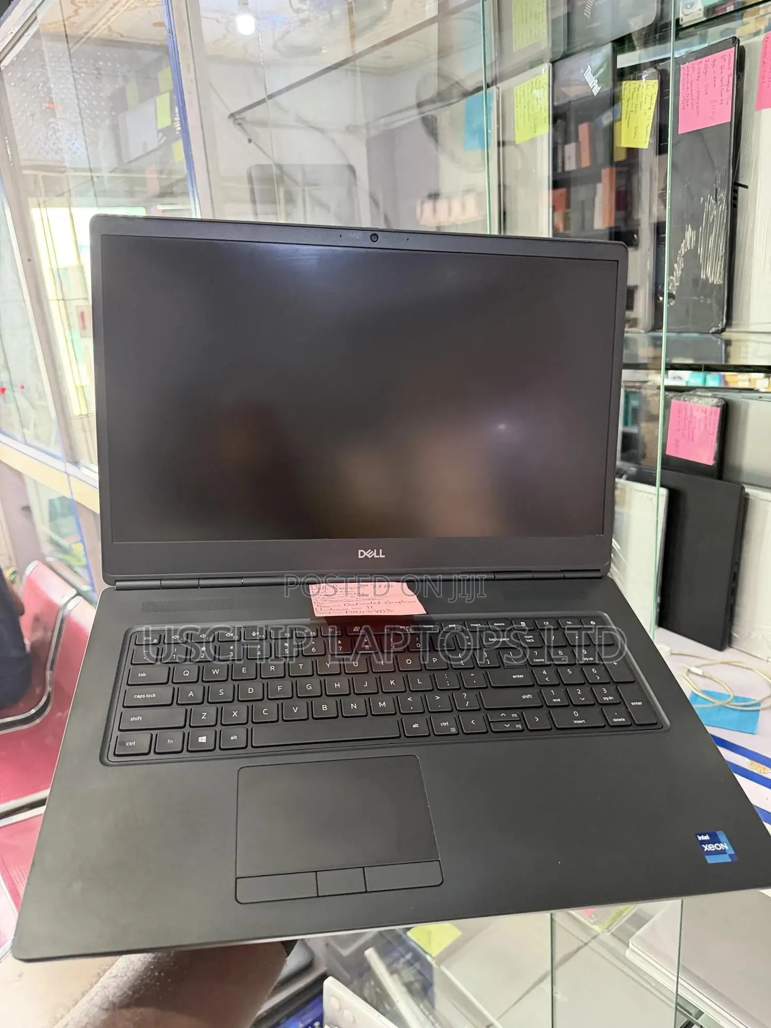 Laptop Dell Precision 7760 64GB Intel Xeon SSD 512GB