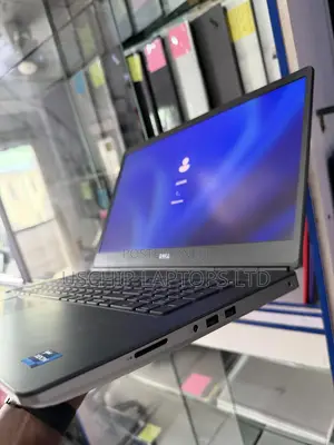 Laptop Dell Precision 7760 64GB Intel Xeon SSD 512GB