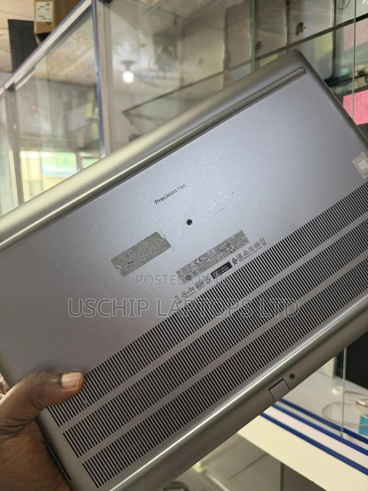 Laptop Dell Precision 7760 64GB Intel Xeon SSD 512GB