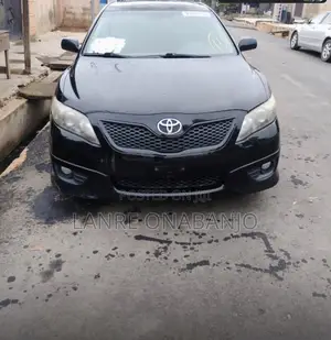 Toyota Camry LE V6 4dr Sedan (3.5L 6cyl 6A) 2011 Black