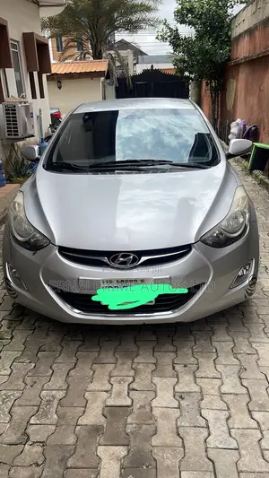 Hyundai Avante 2014 Silver