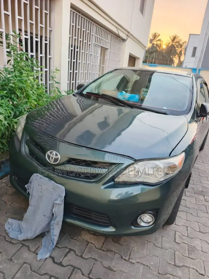 Toyota Corolla 2010 Green