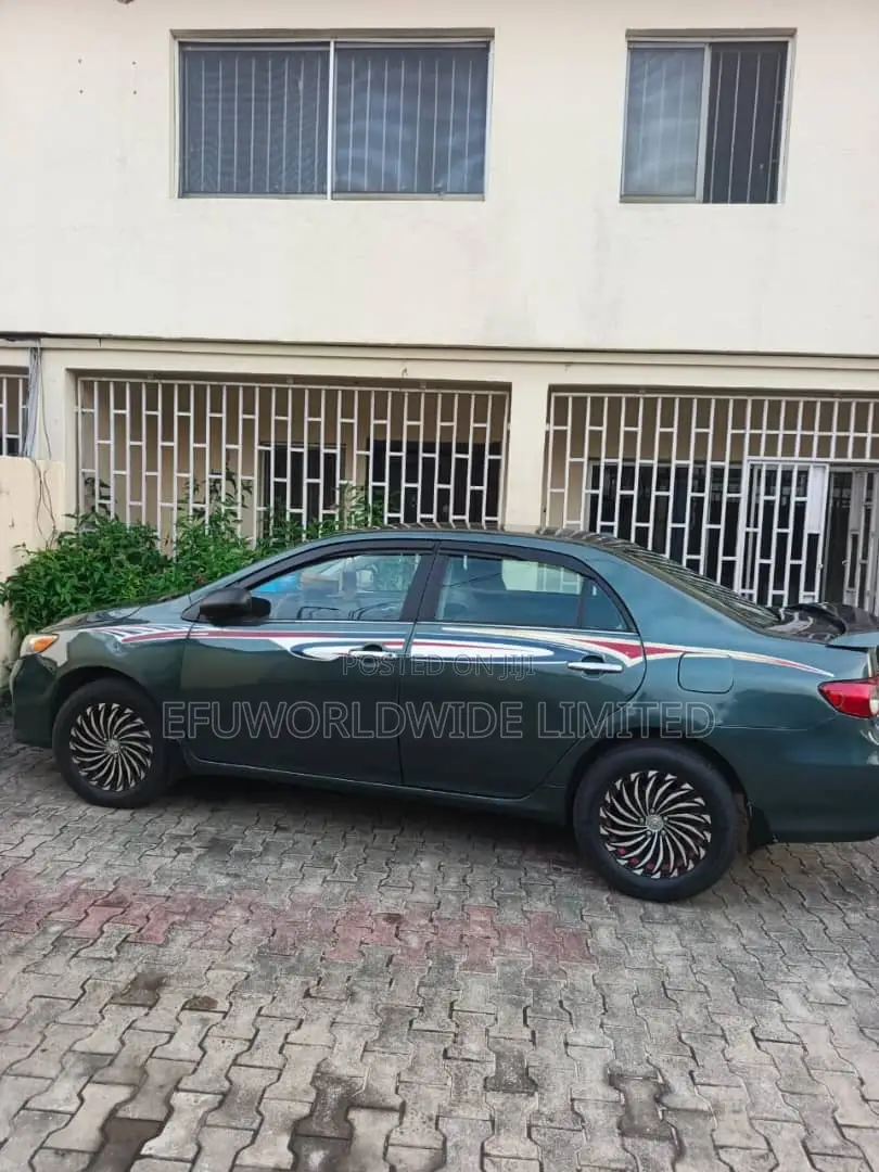 Toyota Corolla 2010 Green
