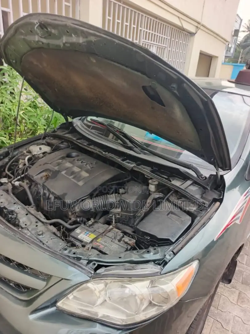 Toyota Corolla 2010 Green