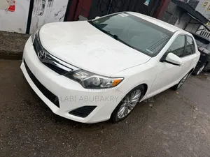 Toyota Camry 2013 Off white