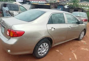 Toyota Corolla 2009 Gold