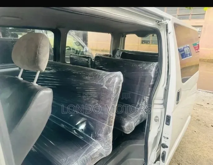 Toyota HiAce 2014 White
