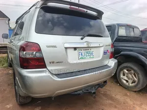 Toyota Highlander 2005 Silver