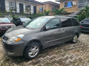 Toyota Sienna 2005 Gray