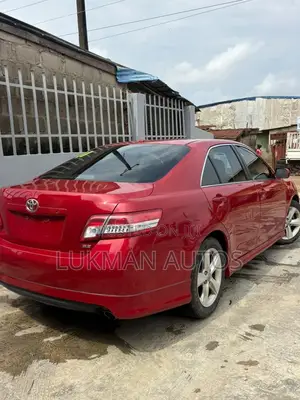 Toyota Camry SE 4dr Sedan (2.5L 4cyl 6A) 2011 Red