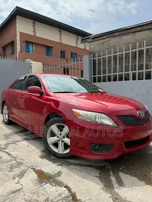 Toyota Camry SE 4dr Sedan (2.5L 4cyl 6A) 2011 Red