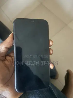 Apple iPhone 11 64 GB Gray