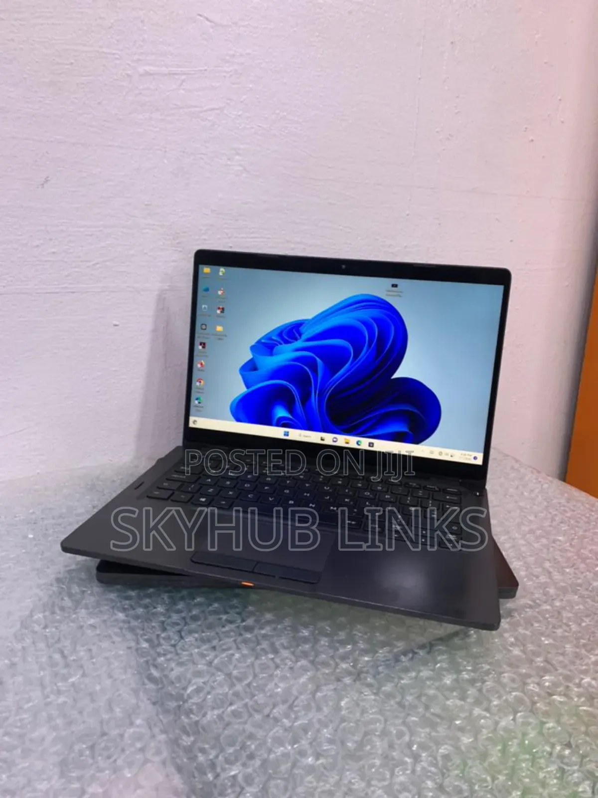 Laptop Dell Latitude 5300 2-in-1 8GB Intel Core i5 SSD 256GB