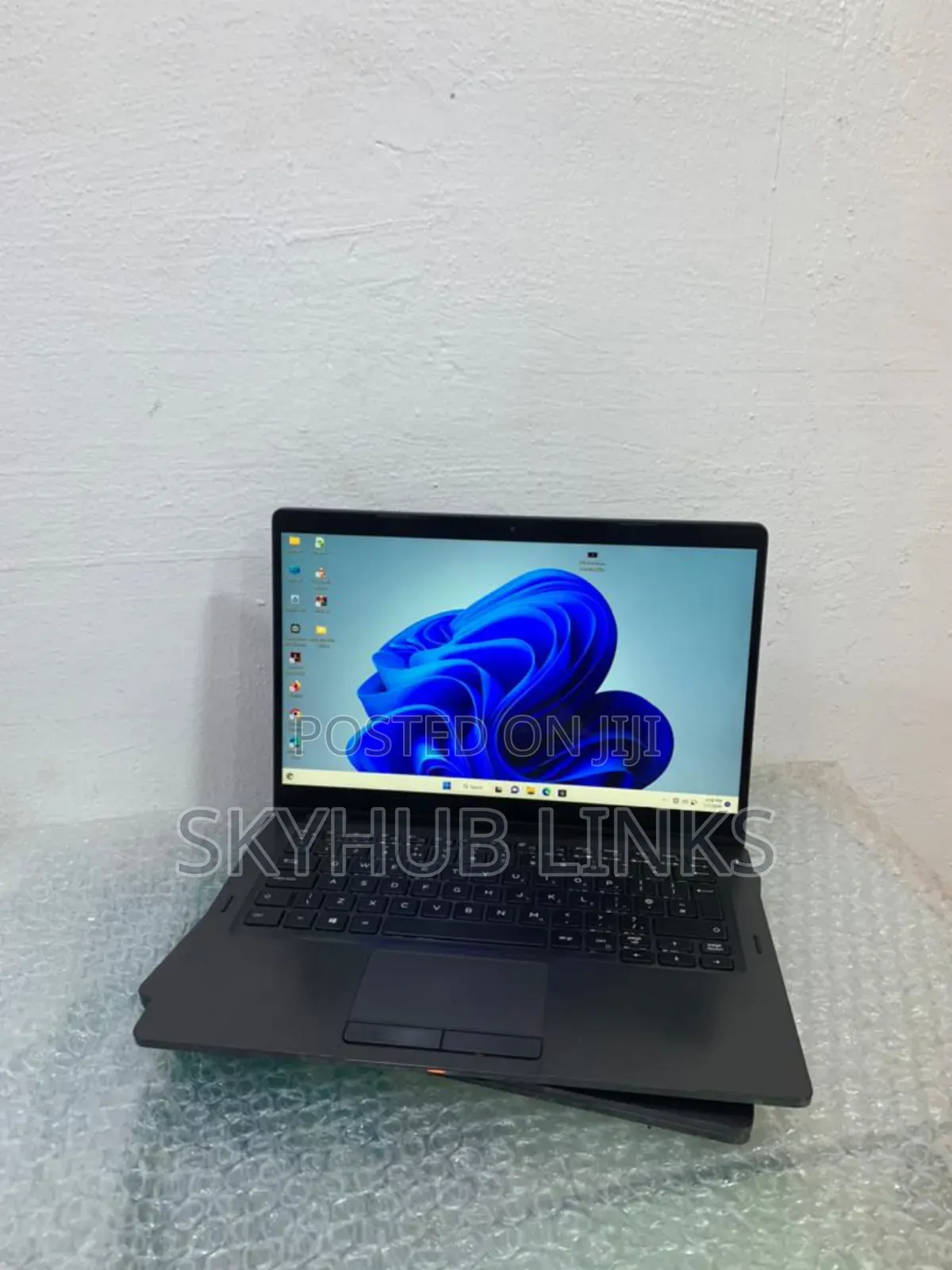 Laptop Dell Latitude 5300 2-in-1 8GB Intel Core i5 SSD 256GB