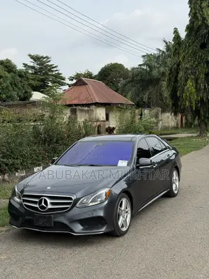 Mercedes-Benz E350 Base 4Matic Sedan AWD (3.5L 6cyl 7A) 2014 Gray