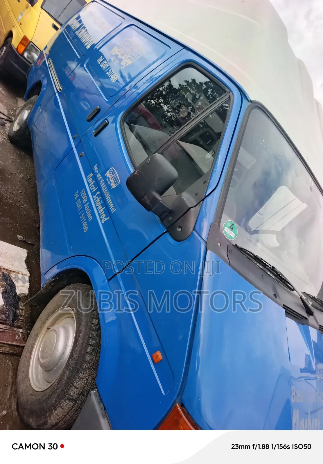 Ford Transit 2000 Blue