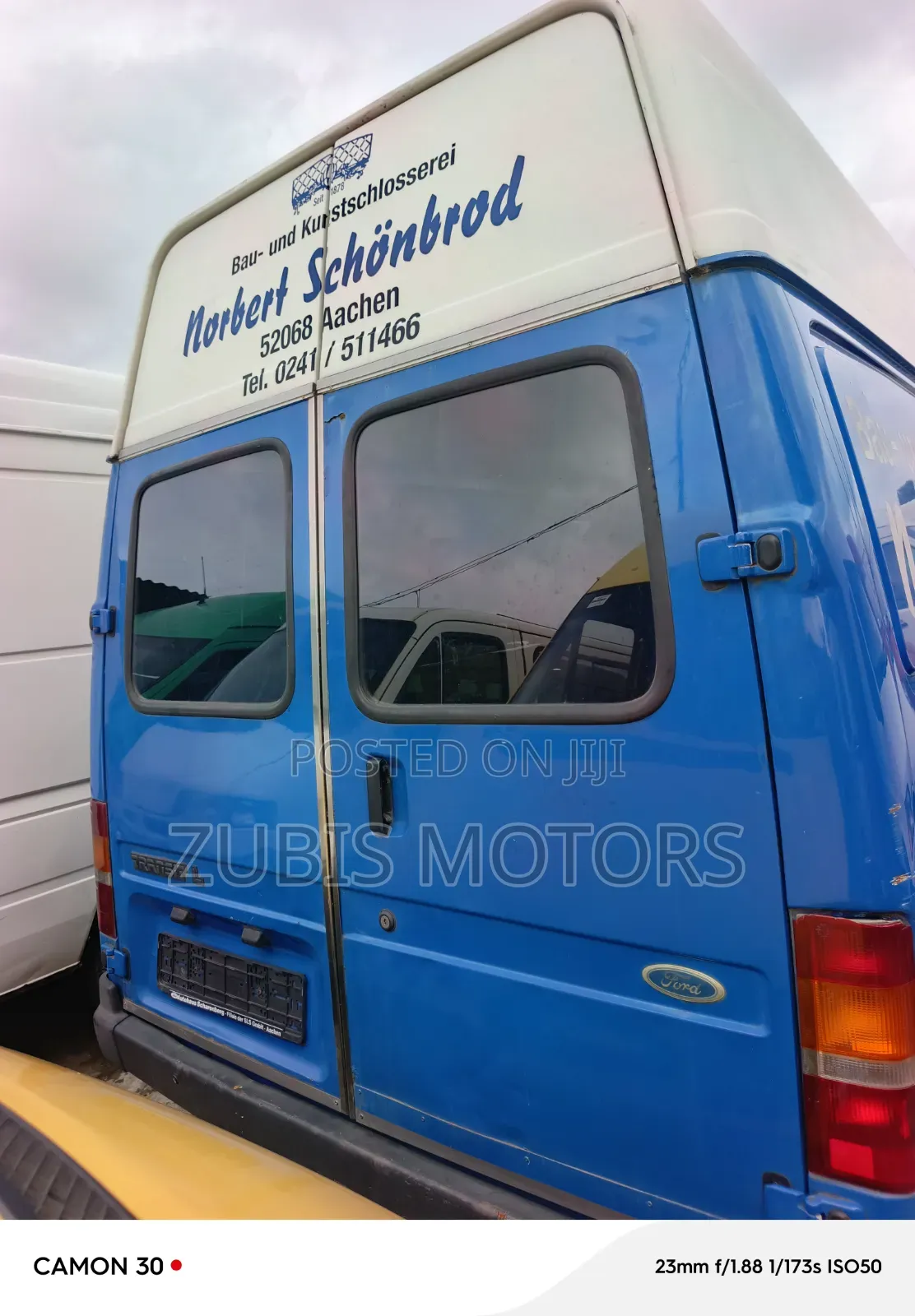 Ford Transit 2000 Blue