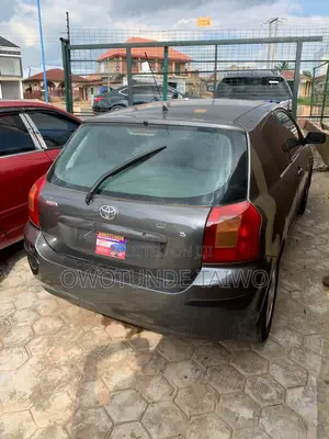 Toyota Corolla 2004 Gray
