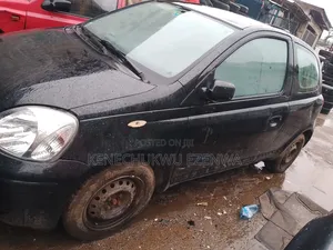 Toyota Yaris 2004 Black
