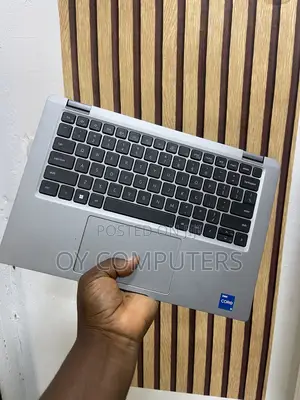 Laptop Dell Latitude 5320 2-in-1 16GB Intel Core i5 SSD 256GB