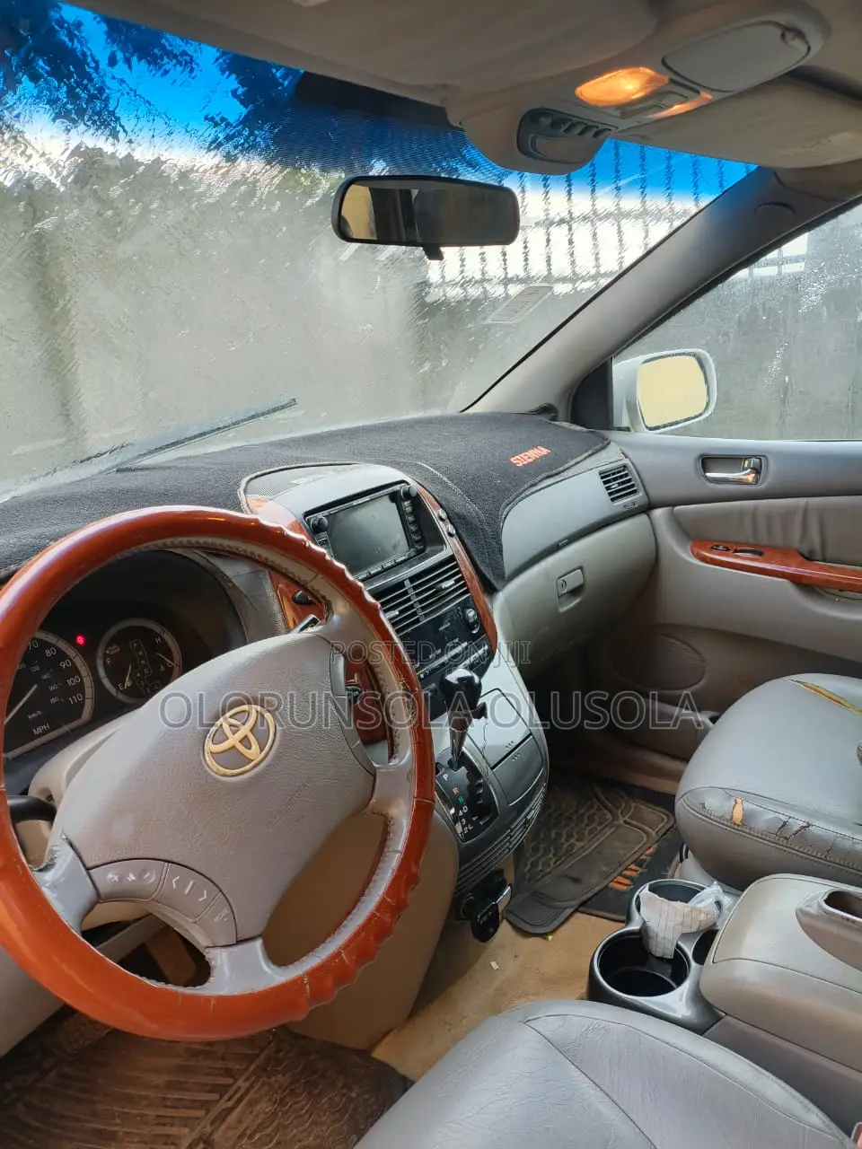 Toyota Sienna 2004 White