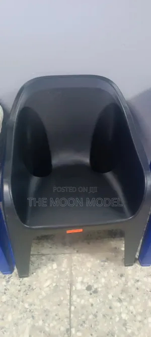 Quality Plastic Occasion Chair