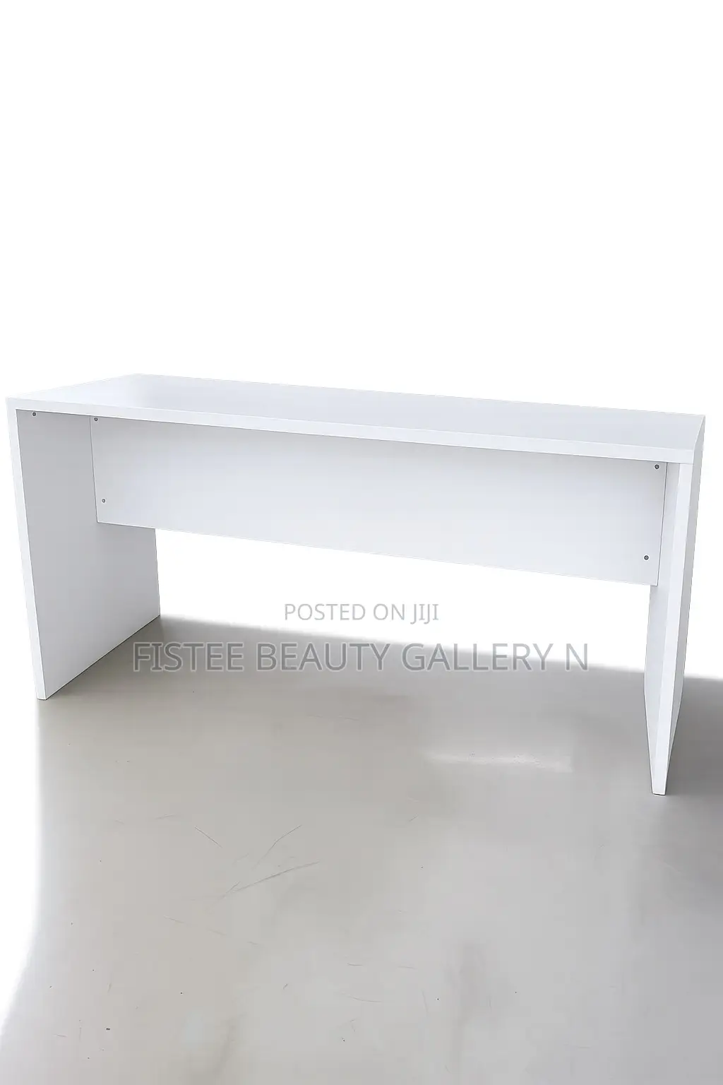 Modern Standing-Height Meeting Table (High Table).