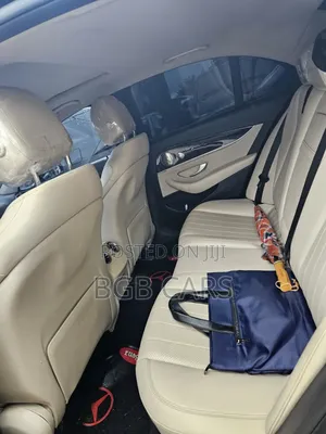 Mercedes-Benz E300 2017 Blue