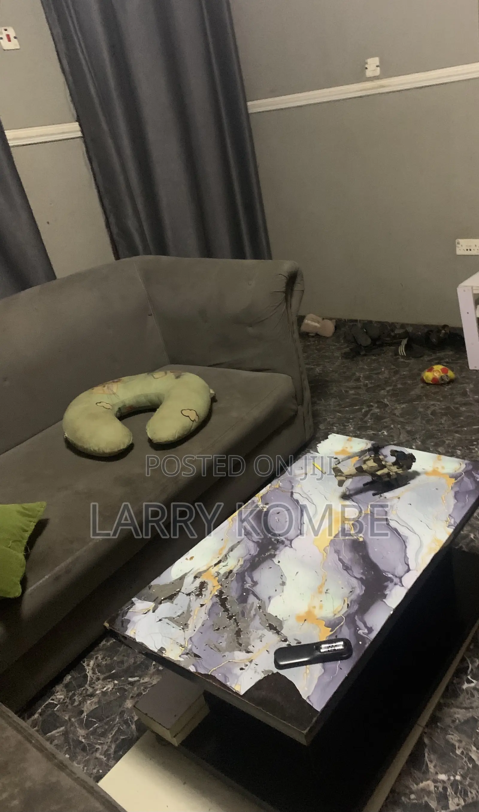 L Share Chair