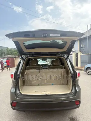 Toyota Highlander Limited 4dr SUV AWD (3.5L 6cyl 6A) 2015 Gray