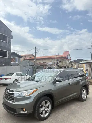 Toyota Highlander Limited 4dr SUV AWD (3.5L 6cyl 6A) 2015 Gray