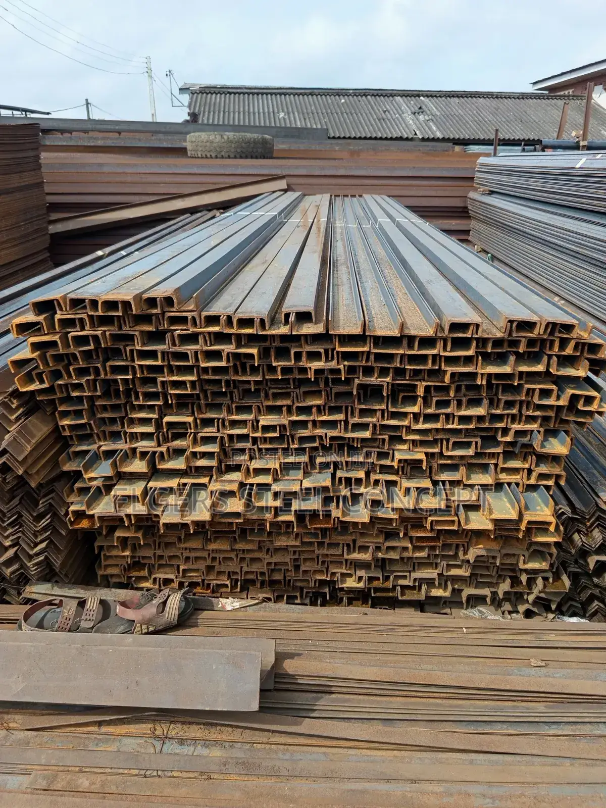 4×2×4mm U-Channel