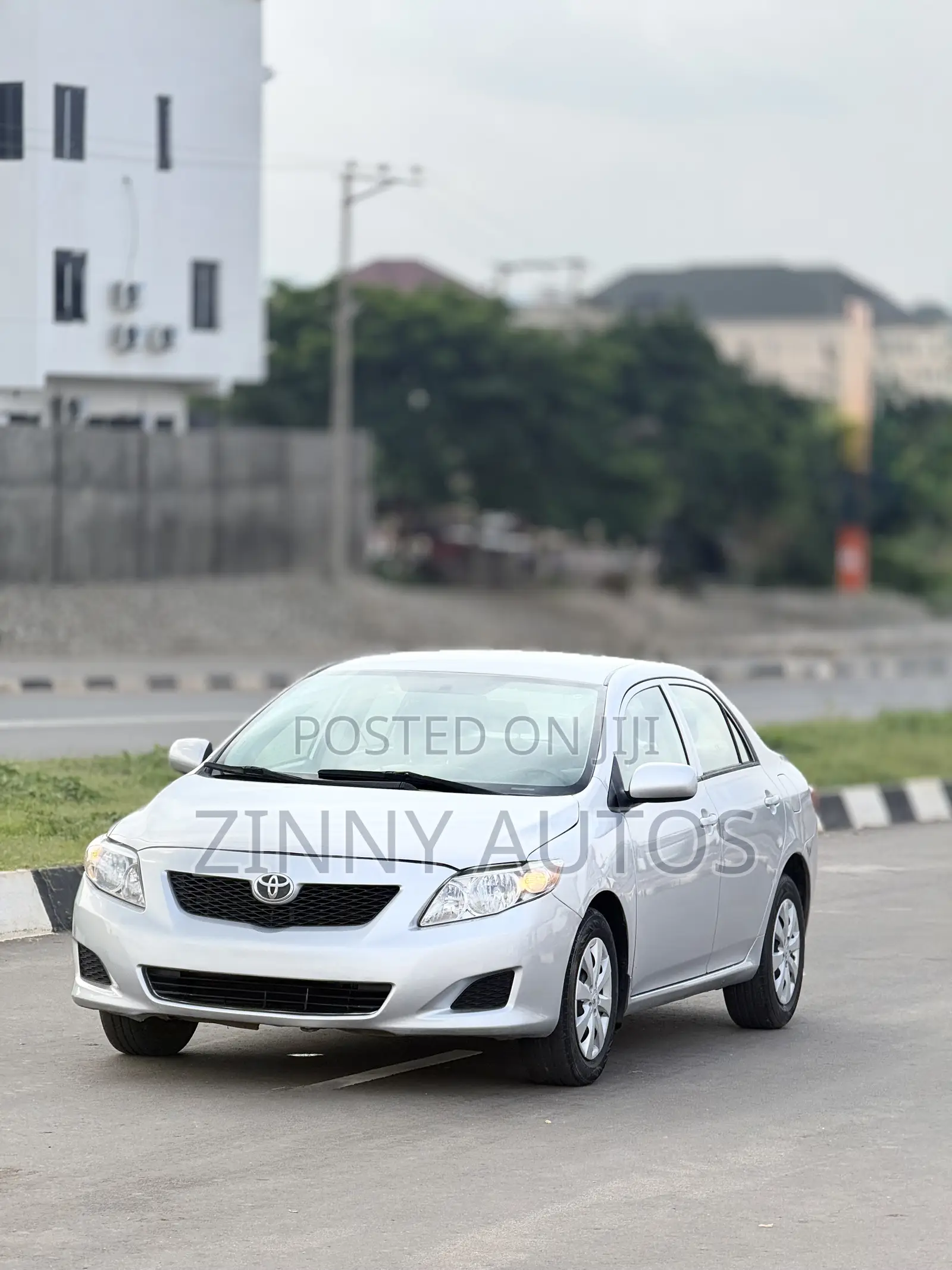 Toyota Corolla 2010 Silver