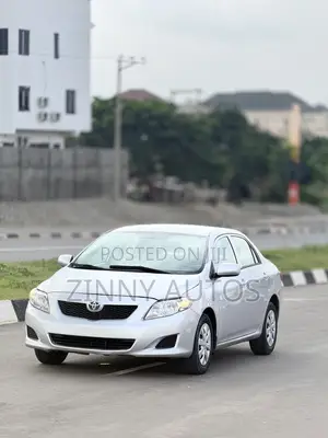 Toyota Corolla 2010 Silver