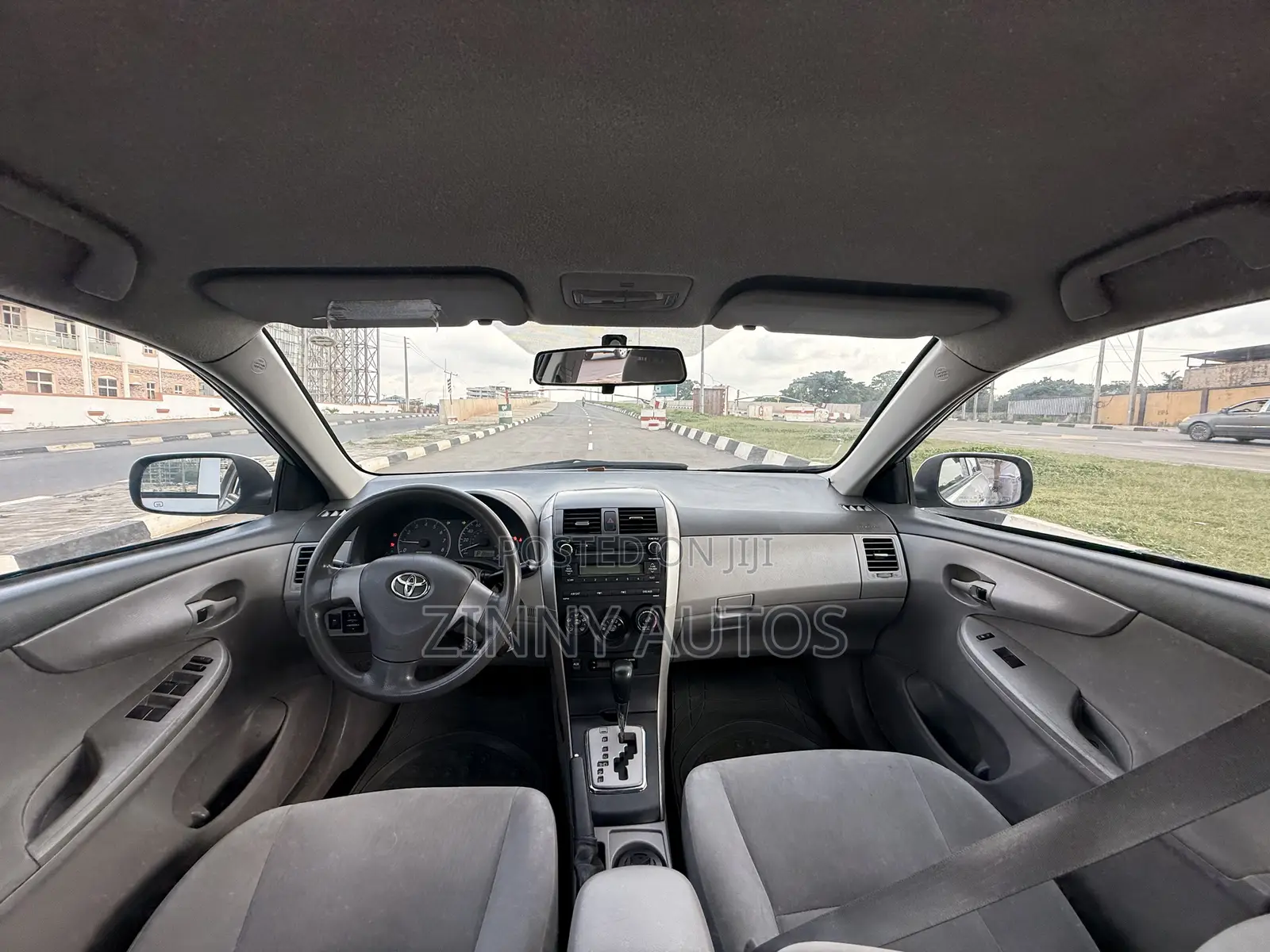 Toyota Corolla 2010 Silver