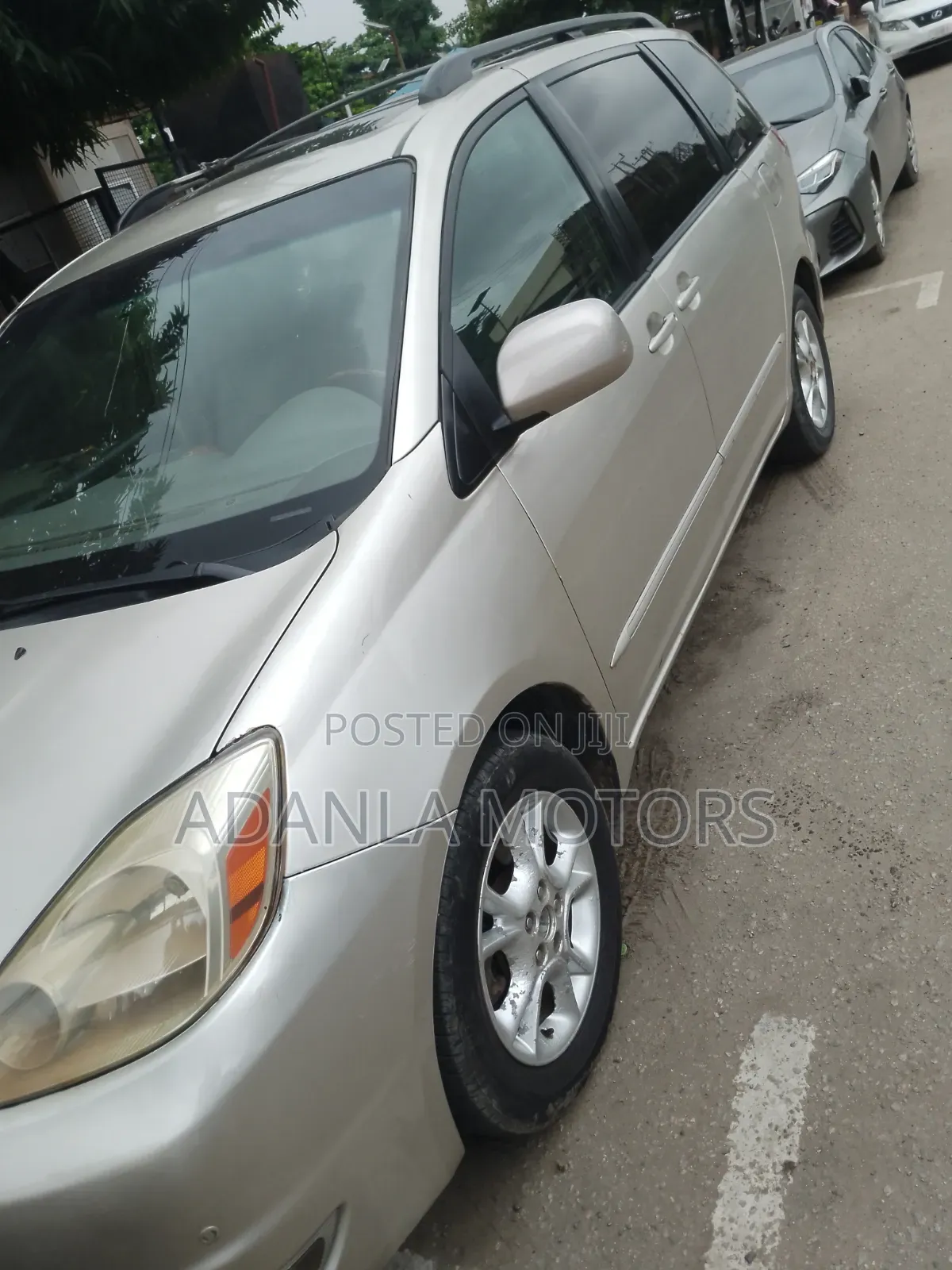 Toyota Sienna 2005 Silver