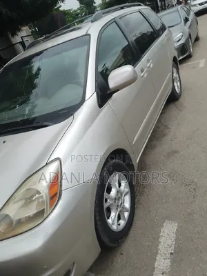 Toyota Sienna 2005 Silver