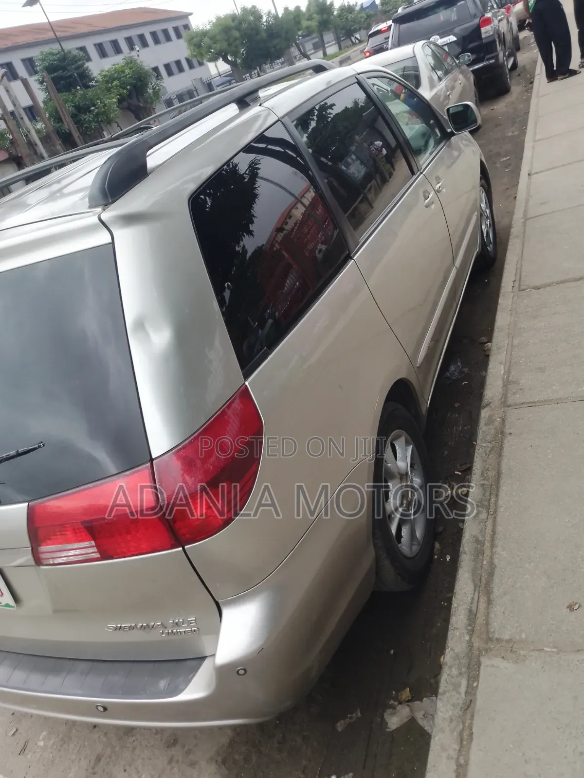 Toyota Sienna 2005 Silver