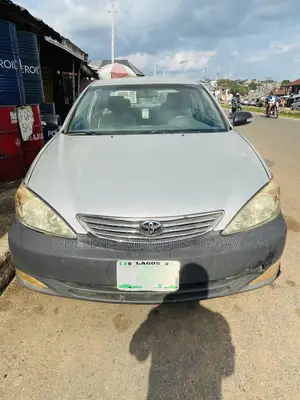 Toyota Camry 2004 Silver