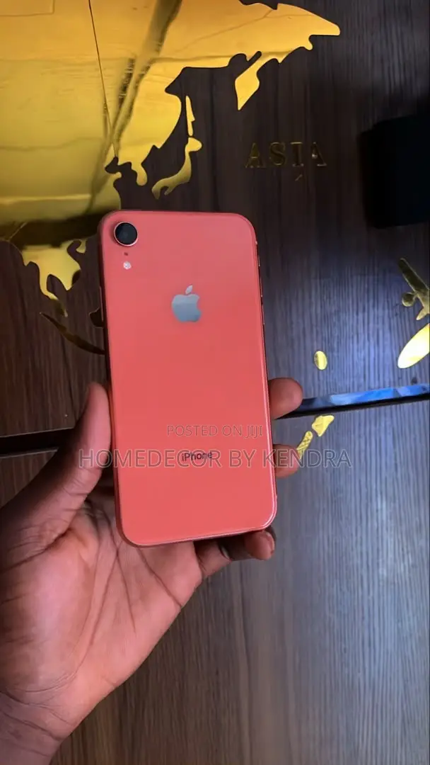 Apple iPhone XR 64 GB Pink